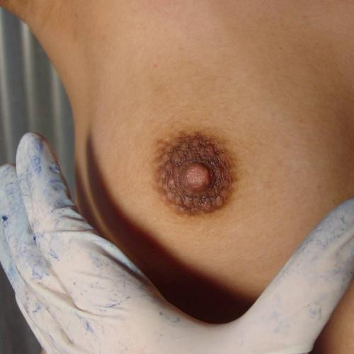 Die Nippel wurden noch nicht genug gesaugt